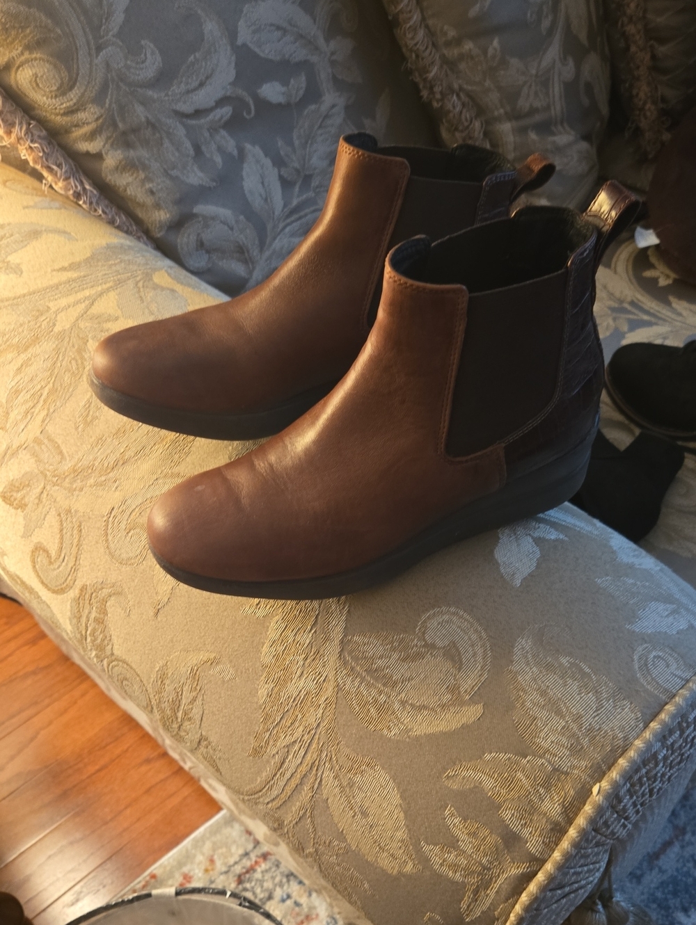 Men's Brown Leather Chelsea Boots